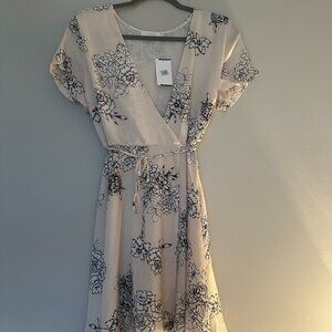 NWT Lush floral dress